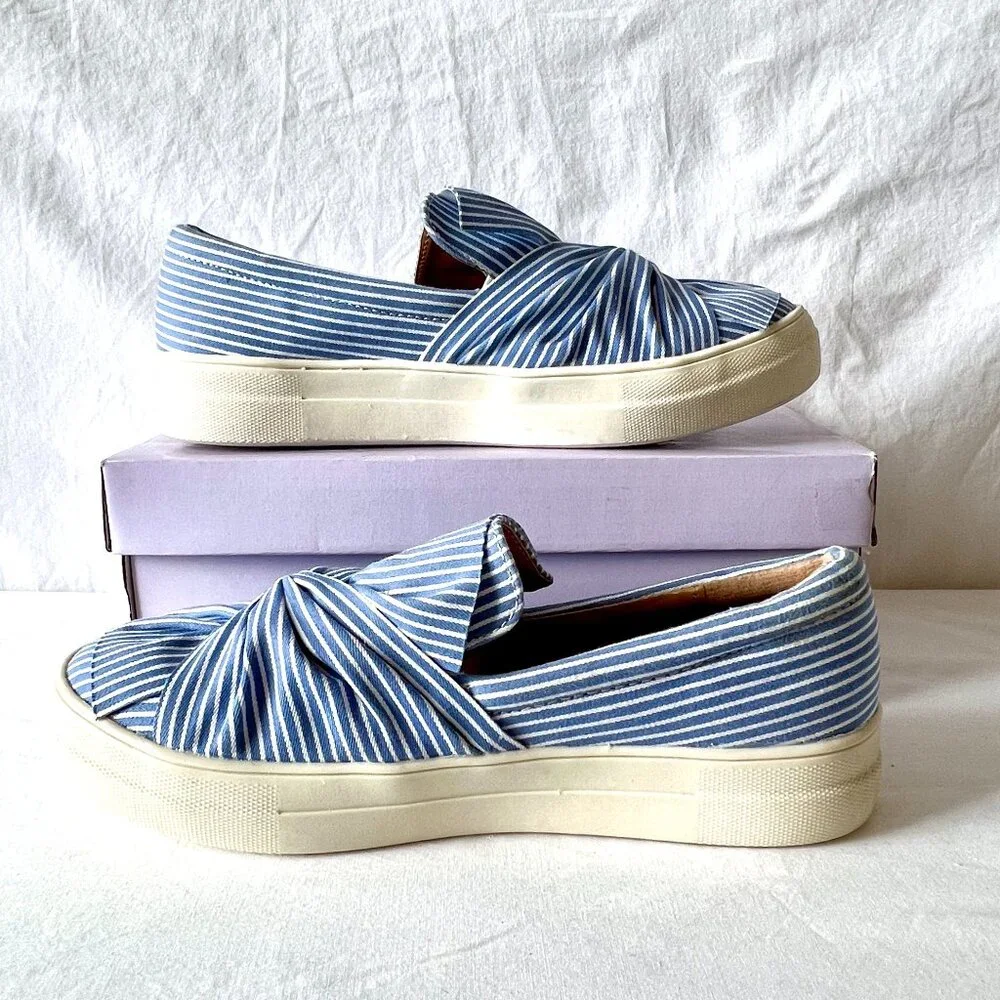 A New Day Blue & White Striped Canvas Slip Ons, Size 8 Like New! - Picture 10 of 12